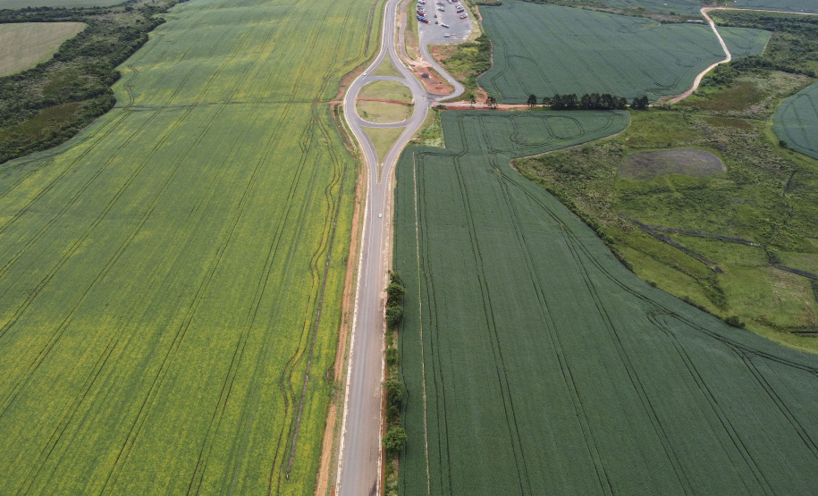 CASTRO - 11-02-2021 - OBRAS PARANÁ - OBRAS DO TREVO DE CESSO A CASTRO - FOTO: JONATHAN CAMPOS / AEN