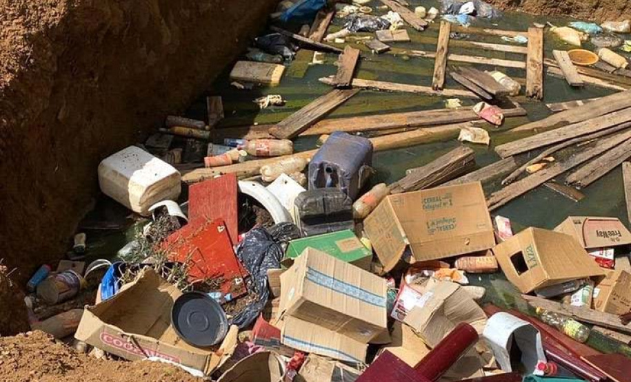 Fiscais do Escritório Regional de União da Vitória do Instituto Água e Terra (IAT) encontraram, nesta sexta-feira (19), diversas irregularidades ambientais em uma propriedade rural de General Carneiro, no extremo Sul do Paraná.  General Carneiro, 19/02/2021  -  Foto: Divulgação SEDEST/IAT