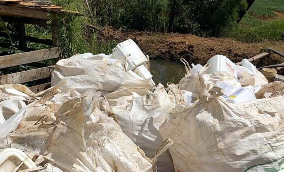 Fiscais do Escritório Regional de União da Vitória do Instituto Água e Terra (IAT) encontraram, nesta sexta-feira (19), diversas irregularidades ambientais em uma propriedade rural de General Carneiro, no extremo Sul do Paraná.  General Carneiro, 19/02/2021  -  Foto: Divulgação SEDEST/IAT