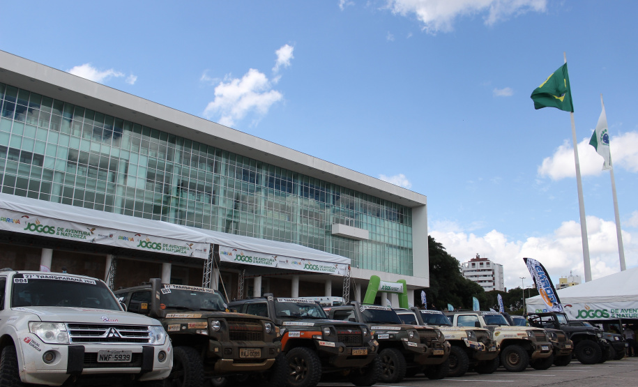 Os 110 veículos, com competidores de 13 estados, percorreram mais de mil quilômetros de estradas de terra e regiões rurais. A competição começou em Foz do Iguaçu, no dia 17 e terminou neste sábado (20) no Palácio Iguaçu, em Curitiba