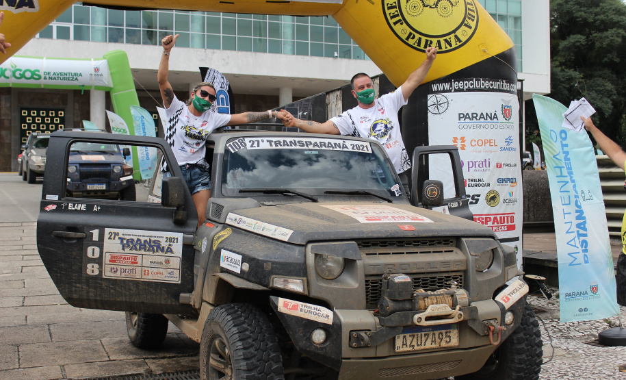 Os 110 veículos, com competidores de 13 estados, percorreram mais de mil quilômetros de estradas de terra e regiões rurais. A competição começou em Foz do Iguaçu, no dia 17 e terminou neste sábado (20) no Palácio Iguaçu, em Curitiba