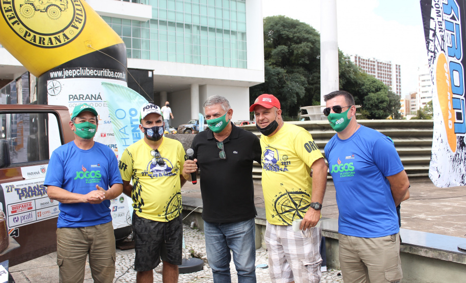 Os 110 veículos, com competidores de 13 estados, percorreram mais de mil quilômetros de estradas de terra e regiões rurais. A competição começou em Foz do Iguaçu, no dia 17 e terminou neste sábado (20) no Palácio Iguaçu, em Curitiba