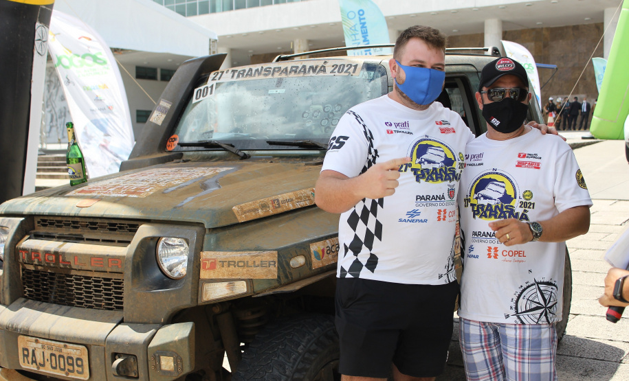 Os 110 veículos, com competidores de 13 estados, percorreram mais de mil quilômetros de estradas de terra e regiões rurais. A competição começou em Foz do Iguaçu, no dia 17 e terminou neste sábado (20) no Palácio Iguaçu, em Curitiba