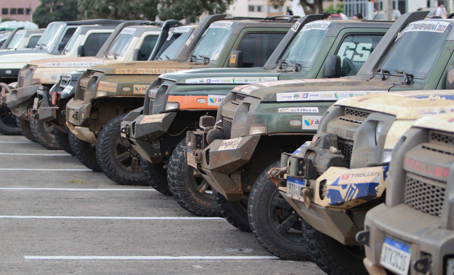 Chegada da 27ª edição do Rallye Transparaná, no Palácio Iguaçu, em Curitiba - Curitiba, 20/02/2021 - Foto: Alessandro Vieira/AEN