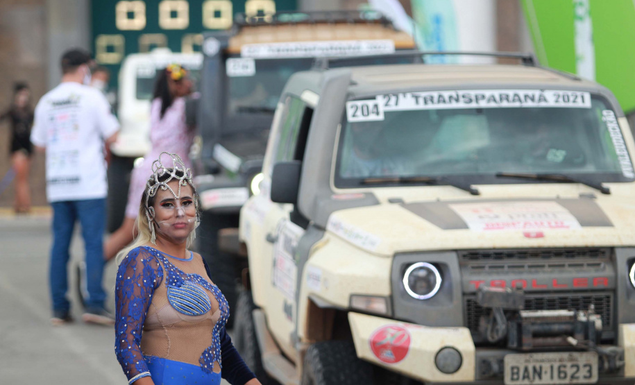 Chegada da 27ª edição do Rallye Transparaná, no Palácio Iguaçu, em Curitiba - Curitiba, 20/02/2021 - Foto: Alessandro Vieira/AEN