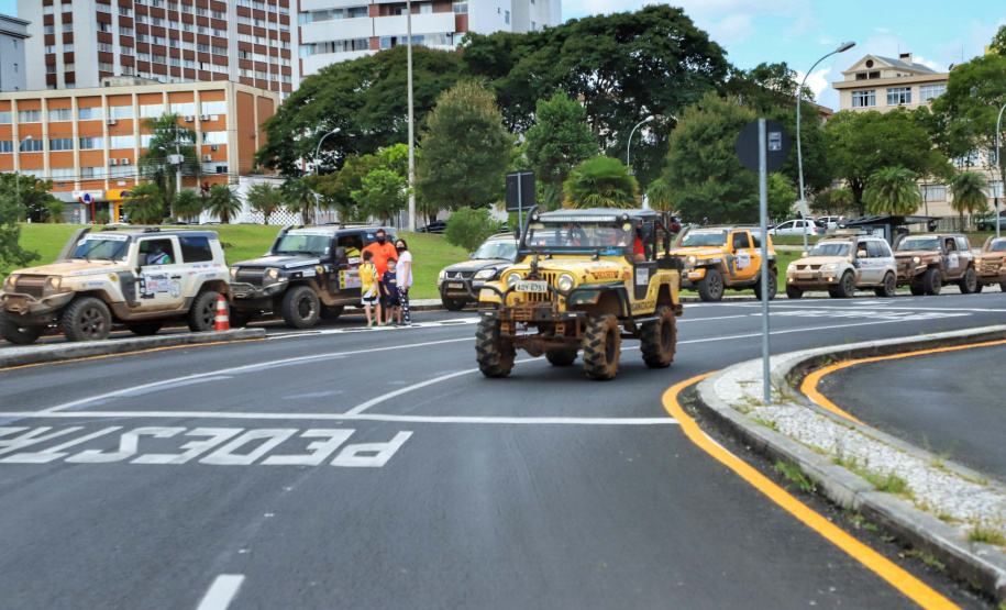 Chegada da 27ª edição do Rallye Transparaná, no Palácio Iguaçu, em Curitiba  -  Curitiba, 20/02/2021  -  Foto: José Fernando Ogura/AEN