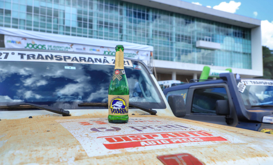 Chegada da 27ª edição do Rallye Transparaná, no Palácio Iguaçu, em Curitiba  -  Curitiba, 20/02/2021  -  Foto: José Fernando Ogura/AEN