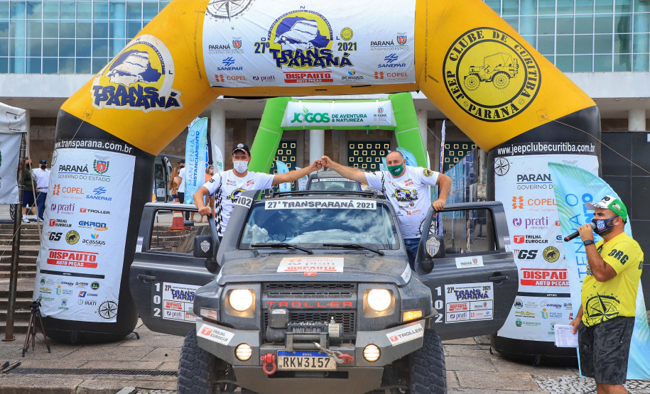 Chegada da 27ª edição do Rallye Transparaná, no Palácio Iguaçu, em Curitiba  -  Curitiba, 20/02/2021  -  Foto: José Fernando Ogura/AEN