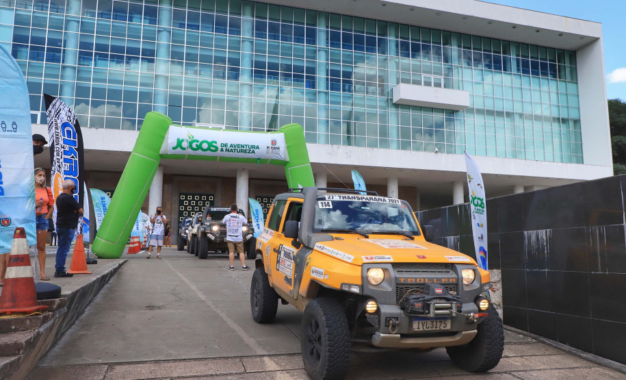Chegada da 27ª edição do Rallye Transparaná, no Palácio Iguaçu, em Curitiba  -  Curitiba, 20/02/2021  -  Foto: José Fernando Ogura/AEN
