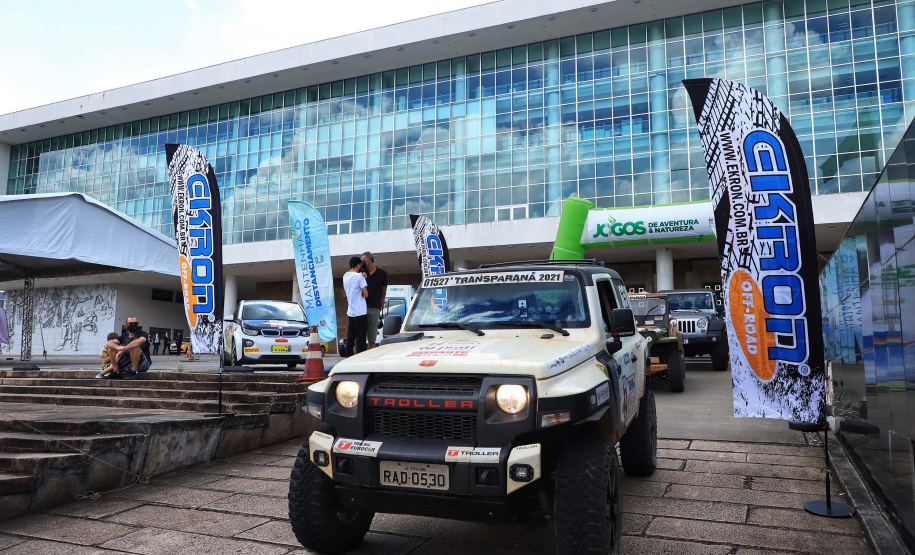 Chegada da 27ª edição do Rallye Transparaná, no Palácio Iguaçu, em Curitiba  -  Curitiba, 20/02/2021  -  Foto: José Fernando Ogura/AEN