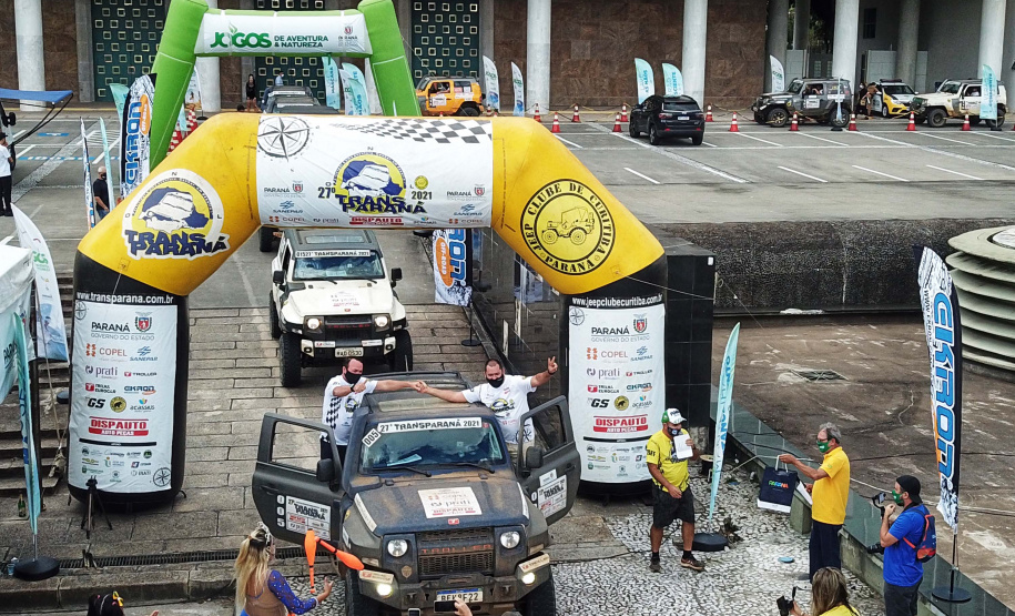 Chegada da 27ª edição do Rallye Transparaná, no Palácio Iguaçu, em Curitiba  -  Curitiba, 20/02/2021  -  Foto: José Fernando Ogura/AEN