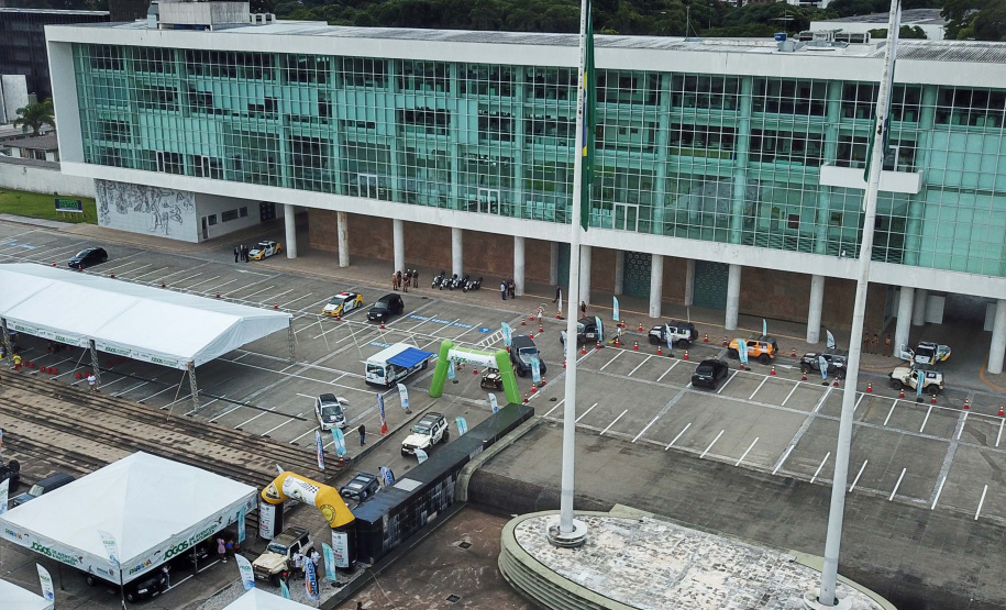 Chegada da 27ª edição do Rallye Transparaná, no Palácio Iguaçu, em Curitiba  -  Curitiba, 20/02/2021  -  Foto: José Fernando Ogura/AEN
