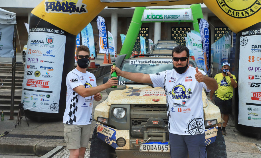 Chegada da 27ª edição do Rallye Transparaná, no Palácio Iguaçu, em Curitiba  -  Curitiba, 20/02/2021  -  Foto: José Fernando Ogura/AEN