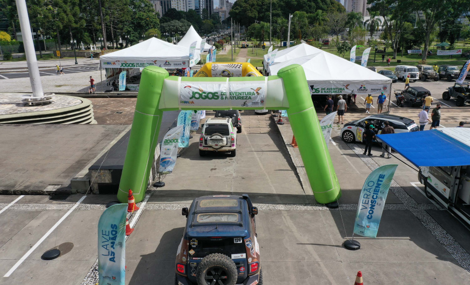 Chegada da 27ª edição do Rallye Transparaná, no Palácio Iguaçu, em Curitiba - Curitiba, 20/02/2021 - Foto: Alessandro Vieira/AEN