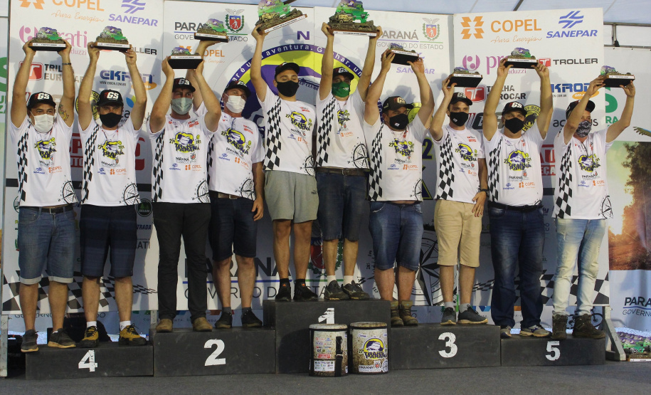 Os 110 veículos, com competidores de 13 estados, percorreram mais de mil quilômetros de estradas de terra e regiões rurais. A competição começou em Foz do Iguaçu, no dia 17 e terminou neste sábado (20) no Palácio Iguaçu, em Curitiba