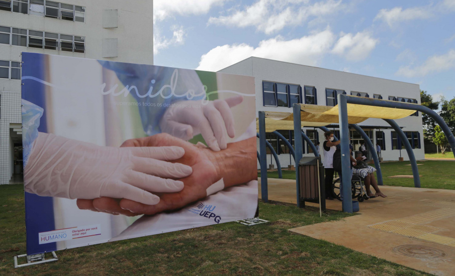 O governador Carlos Massa Ratinho participou nesta segunda-feira (22) da cerimônia de entrega da ampliação de nova ala do Hospital Universitário de Ponta Grossa. - Ponta Grossa, 22/02/20221  -  Foto: Jonathan Campos/AEN