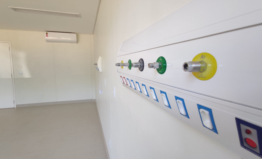 O governador Carlos Massa Ratinho participou nesta segunda-feira (22) da cerimônia de entrega da ampliação de nova ala do Hospital Universitário de Ponta Grossa. - Ponta Grossa, 22/02/20221  -  Foto: Jonathan Campos/AEN