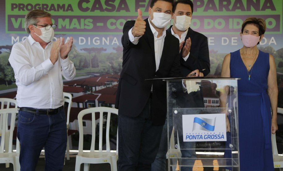 O governador Carlos Massa Ratinho Junior autorizou nesta segunda-feira (22) a ordem de serviço para a construção de um Condomínio do Idoso em Ponta Grossa, nos Campos Gerais.  -  Ponta Grossa, 22/02/2021  -  Foto: Jonathan Campos/AEN