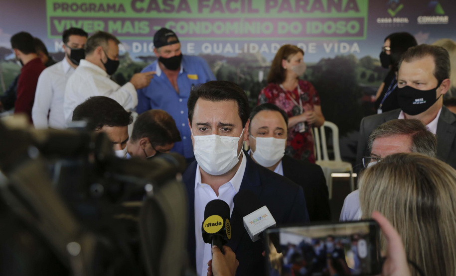 O governador Carlos Massa Ratinho Junior autorizou nesta segunda-feira (22) a ordem de serviço para a construção de um Condomínio do Idoso em Ponta Grossa, nos Campos Gerais.  -  Ponta Grossa, 22/02/2021  -  Foto: Jonathan Campos/AEN