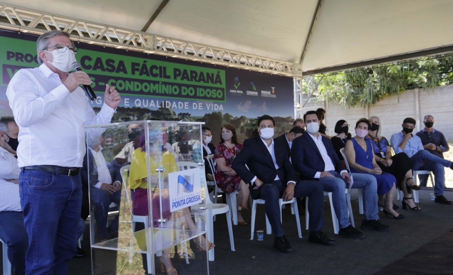 O governador Carlos Massa Ratinho Junior autorizou nesta segunda-feira (22) a ordem de serviço para a construção de um Condomínio do Idoso em Ponta Grossa, nos Campos Gerais.  -  Ponta Grossa, 22/02/2021  -  Foto: Jonathan Campos/AEN