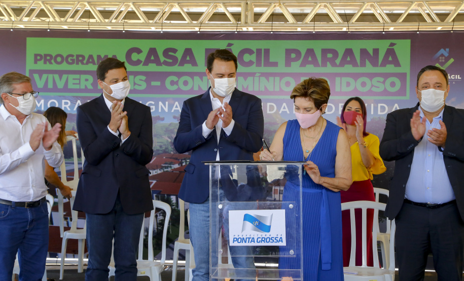 O governador Carlos Massa Ratinho Junior autorizou nesta segunda-feira (22) a ordem de serviço para a construção de um Condomínio do Idoso em Ponta Grossa, nos Campos Gerais. - Ponta Grossa, 22/02/2021  -  Foto: Gilson Abreu/AEN