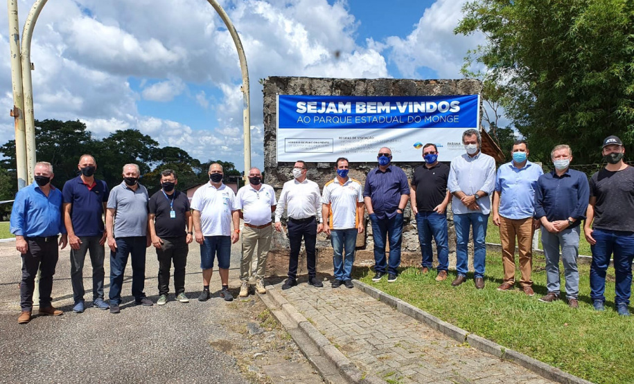 O número de visitantes no Parque Estadual do Monge, no município da Lapa, atingiu a capacidade máxima neste final de semana. Devido a pandemia do Covid-19, são permitidas 500 pessoas simultaneamente no interior da Unidade de Conservação (UC).  -  Foto: Divulgação SEDEST/IAT