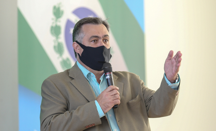 O governador Carlos Massa Ratinho Junior entrega   nesta terca-feira (23),  Vans para 45 municípios  no Programa de Qualificação da Atenção Primária emSaúde acompanhado do  vice-governador Darci Piana, do secretarrio de Estado da Saude, Beto Preto (foto), do Secretaria de Estado da Administração e Previdência, Marcel Micheletto   e do chefe da Casa Civil, Guto Silva.  Curitiba, 23/02/2021. Foto: Geraldo Bubniak/AEN