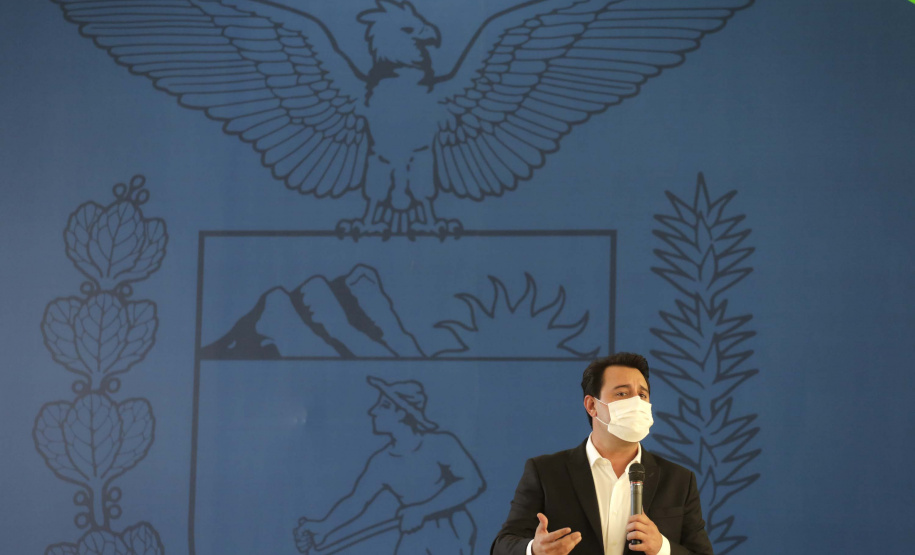 Governador Carlos Massa Ratinho Junior entrega nesta terca-feira (23),  Vans para 45 municípios  no Programa de Qualificação da Atenção Primária emSaúde . -  Curitiba, 23/02/2021. Foto: Jonathan Campos/AEN