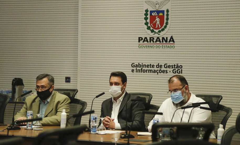 Governador Carlos Massa Ratinho Junior participa de reunião por vídeo conferência com os governadores de Santa Catarina, Carlos Moisés e do Rio Grande do Sul, Eduardo Leite  -  Curitiba, 23/02/2021  -  Foto: Jonathan Campos/AEN