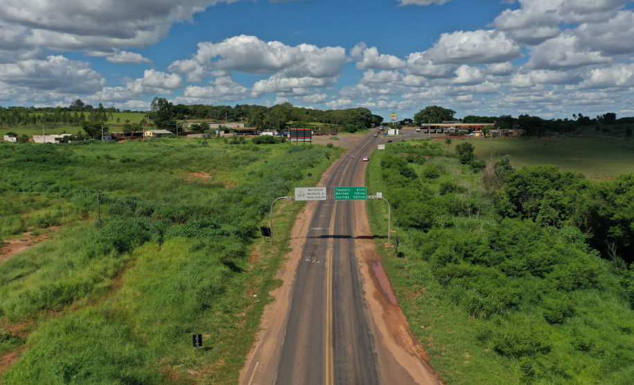 Análise e resultado final foram publicados pelo DER/PR, que também habilitou outros quatro participantes da licitação. Devem ser atendidos 20 segmentos da PR-323, no trecho entre Doutor Camargo e Iporã.
Foto: Alessandro Vieira