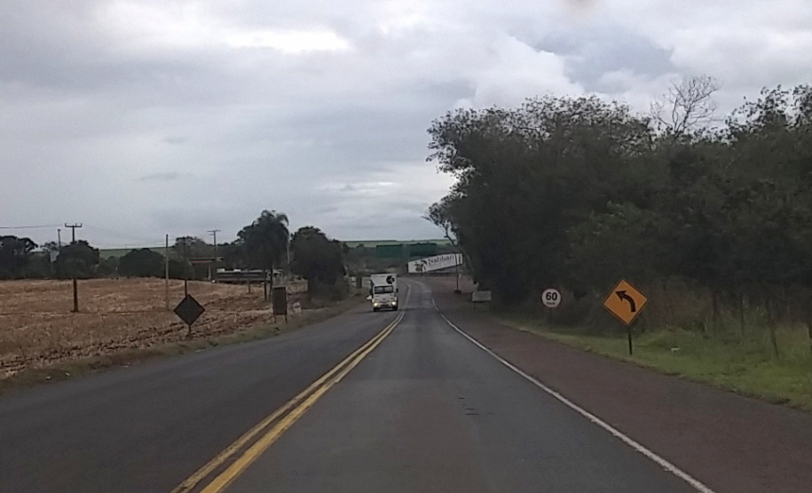 O Departamento de Estradas de Rodagem do Paraná (DER/PR) publicou nesta terça-feira (23) oresultado da análise dos documentos de habilitação e resultado final da licitação da execuçãodas terceiras faixas da PR-323, na região Noroeste. - Foto: Divulgação DER