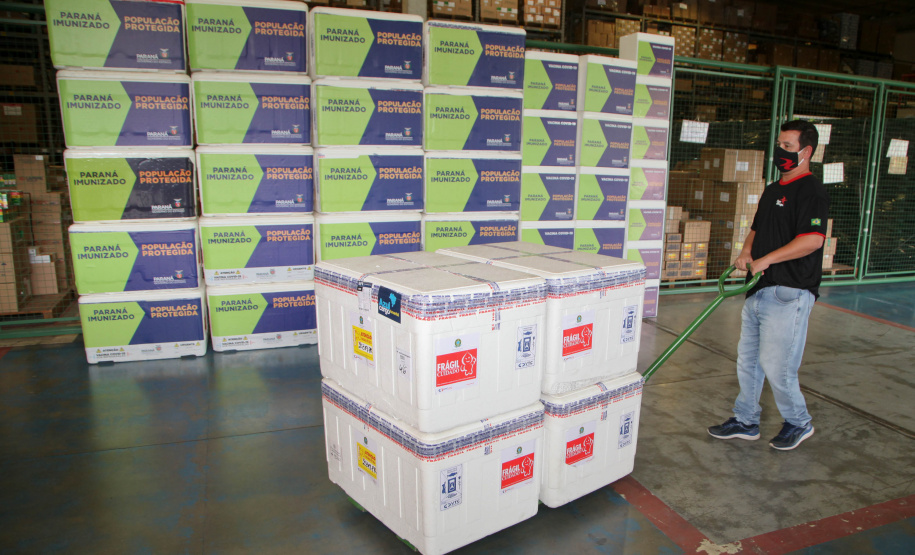 Governo do Paraná Recebe Mais 102.500 Deses da Vacina do Covid-19. Foto: Ari Dias/AEN