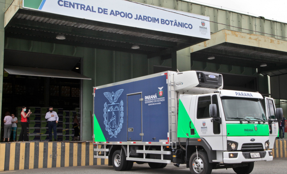Governo do Paraná Recebe Mais 102.500 Deses da Vacina do Covid-19. Foto: Ari Dias/AEN