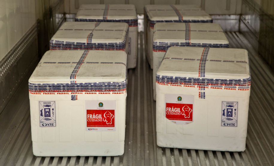 Governo do Paraná Recebe Mais 102.500 Deses da Vacina do Covid-19. Foto: Ari Dias/AEN