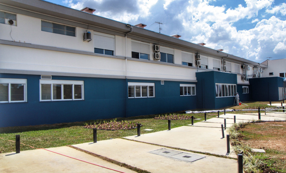 O Governo do Estado colaborou com uma nova ampliação do complexo Erasto Gaertner, em Curitiba. O hospital, referência nacional no atendimento oncológico, inaugurou nesta quarta-feira (24) o Centro de Hematologia e Transplante de Medula Óssea.   -  Curitiba, 24/02/2021  -  Foto: Alessandro Vieira/AEN