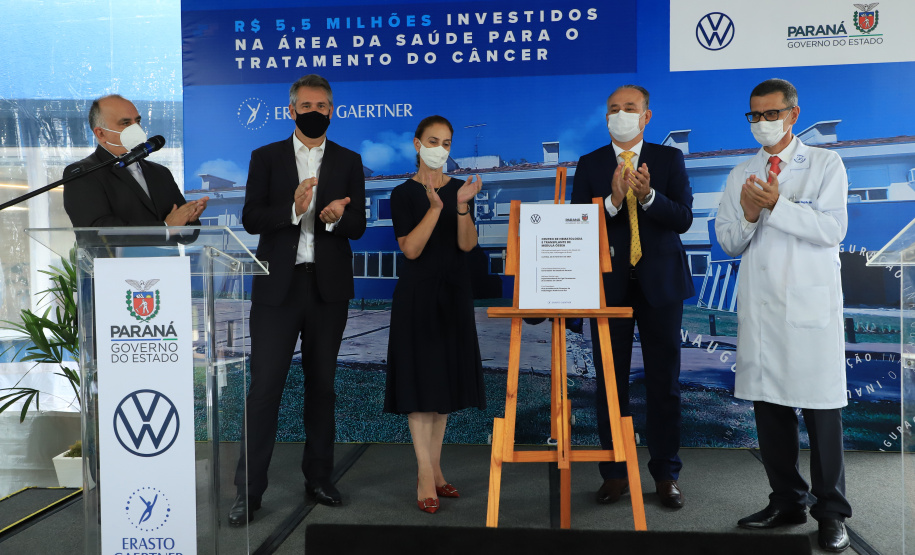 O Governo do Estado colaborou com uma nova ampliação do complexo Erasto Gaertner, em Curitiba. O hospital, referência nacional no atendimento oncológico, inaugurou nesta quarta-feira (24) o Centro de Hematologia e Transplante de Medula Óssea. - Curitiba, 24/02/2021 - Foto: José Fernando Ogura/AEN