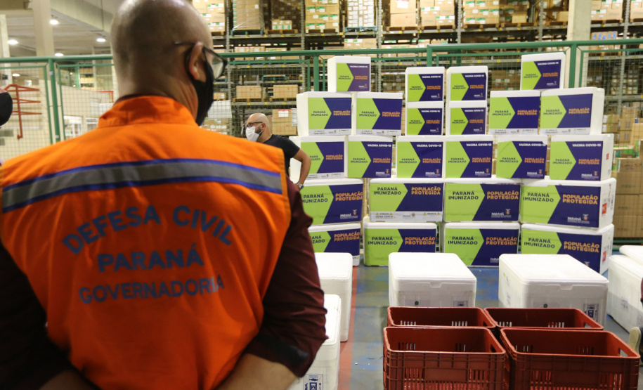 Novo lote da vacina CoronaVac chega ao Paraná 24/02/2021 - Foto: Geraldo Bubniak/AEN