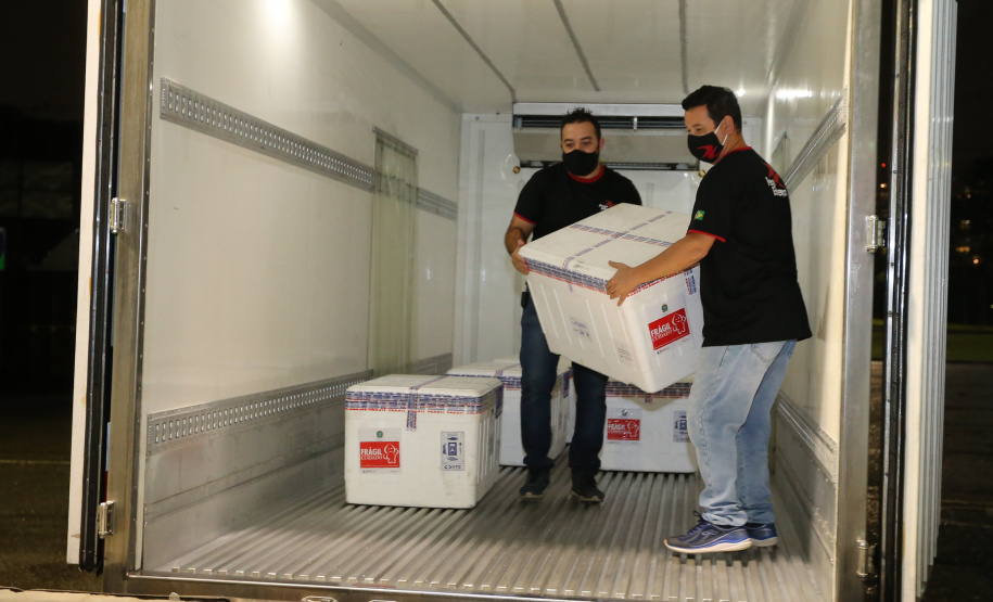 Novo lote da vacina CoronaVac chega ao Paraná 24/02/2021 - Foto: Geraldo Bubniak/AEN