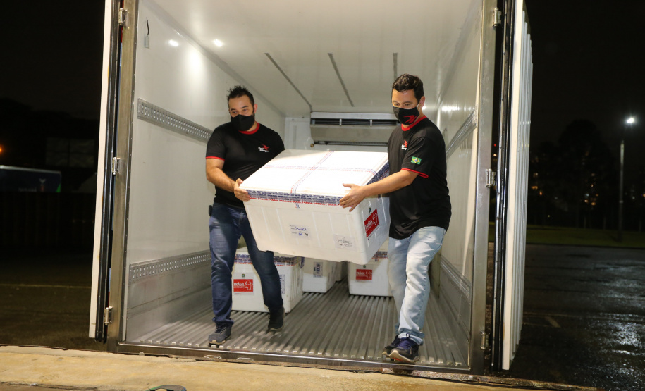 Novo lote da vacina CoronaVac chega ao Paraná 24/02/2021 - Foto: Geraldo Bubniak/AEN