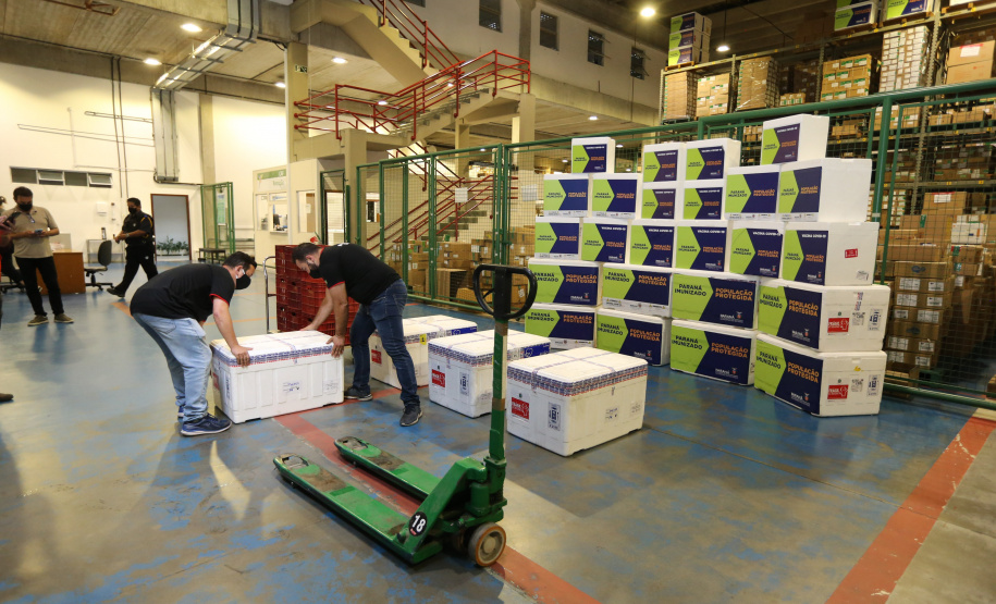 Novo lote da vacina CoronaVac chega ao Paraná 24/02/2021 - Foto: Geraldo Bubniak/AEN