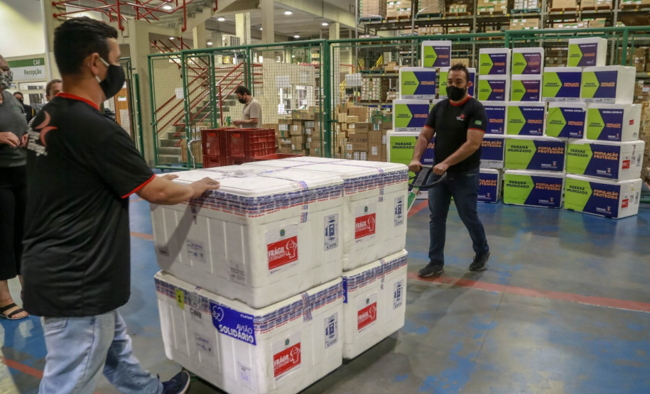 A Secretaria de Estado da Saúde recebeu na noite desta quarta-feira (24) uma remessa com 64.800 doses da vacina CoronaVac/Instituto Butantan  Foto: Valdelino Pontes