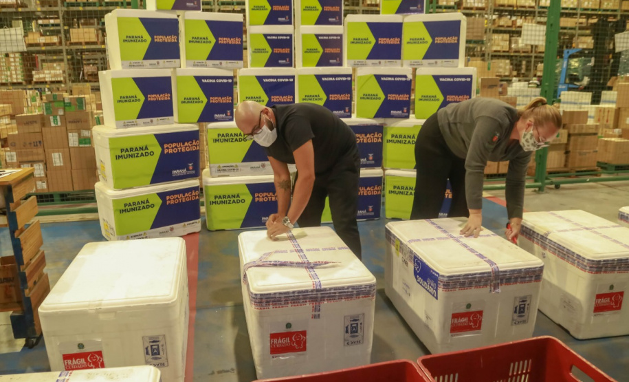 A Secretaria de Estado da Saúde recebeu na noite desta quarta-feira (24) uma remessa com 64.800 doses da vacina CoronaVac/Instituto Butantan  Foto: Valdelino Pontes