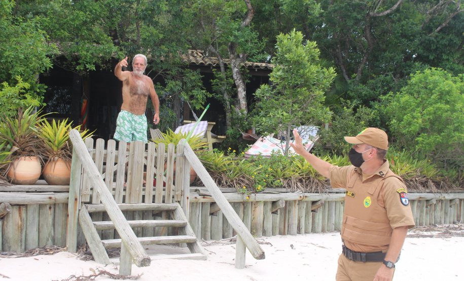 Comerciantes e turistas aprovam policiamento preventivo na Ilha do Mel  -  Curitiba, 24/02/2021  -  Foto: Divulgação PMPR