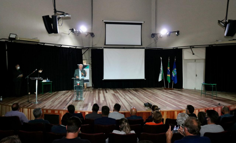 O município de São José dos Pinhais será mais uma cidade-polo da agência do Governo do Estado de promoção e prospecção de novos negócios e investimentos. Termo de cooperação entre a Invest Paraná e o município foi assinado nesta quarta-feira (24).