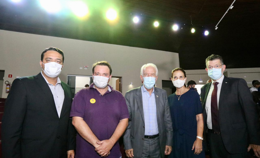 O município de São José dos Pinhais será mais uma cidade-polo da agência do Governo do Estado de promoção e prospecção de novos negócios e investimentos. Termo de cooperação entre a Invest Paraná e o município foi assinado nesta quarta-feira (24).