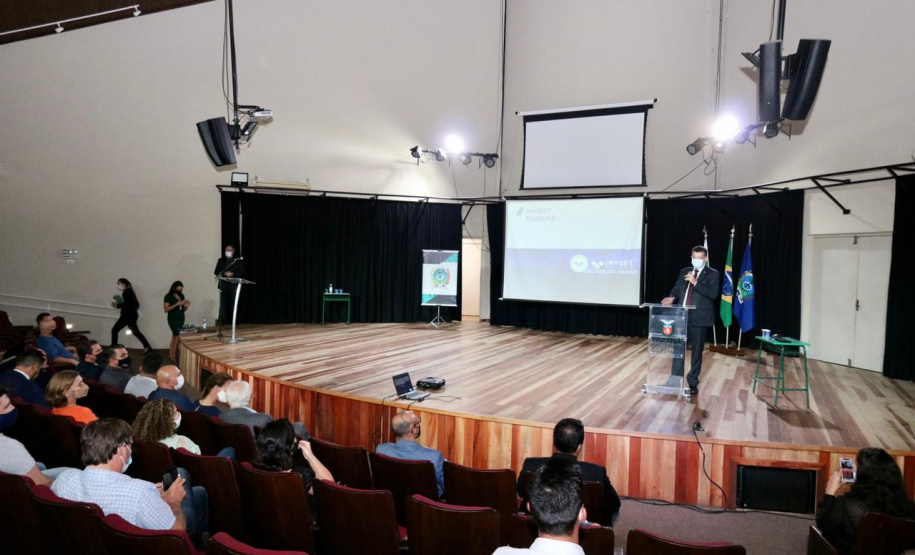 O município de São José dos Pinhais será mais uma cidade-polo da agência do Governo do Estado de promoção e prospecção de novos negócios e investimentos. Termo de cooperação entre a Invest Paraná e o município foi assinado nesta quarta-feira (24).