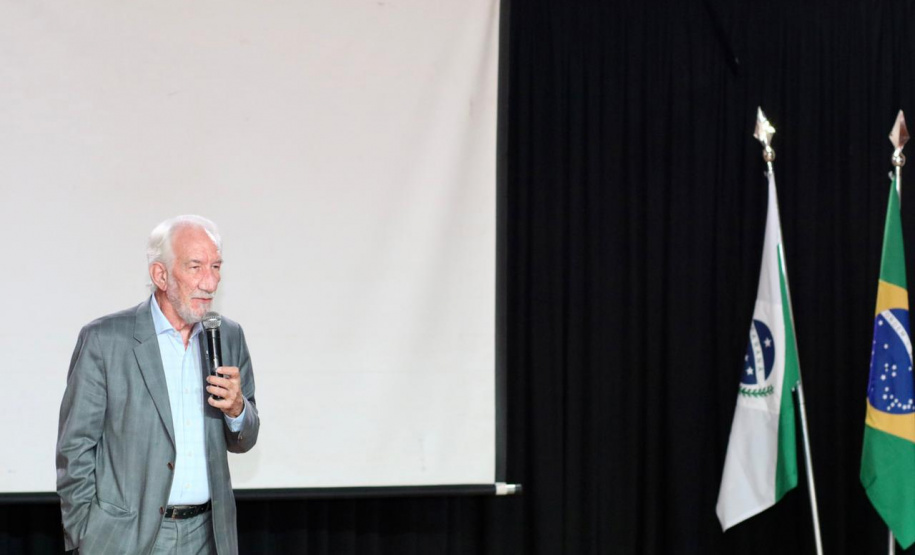 O município de São José dos Pinhais será mais uma cidade-polo da agência do Governo do Estado de promoção e prospecção de novos negócios e investimentos. Termo de cooperação entre a Invest Paraná e o município foi assinado nesta quarta-feira (24).