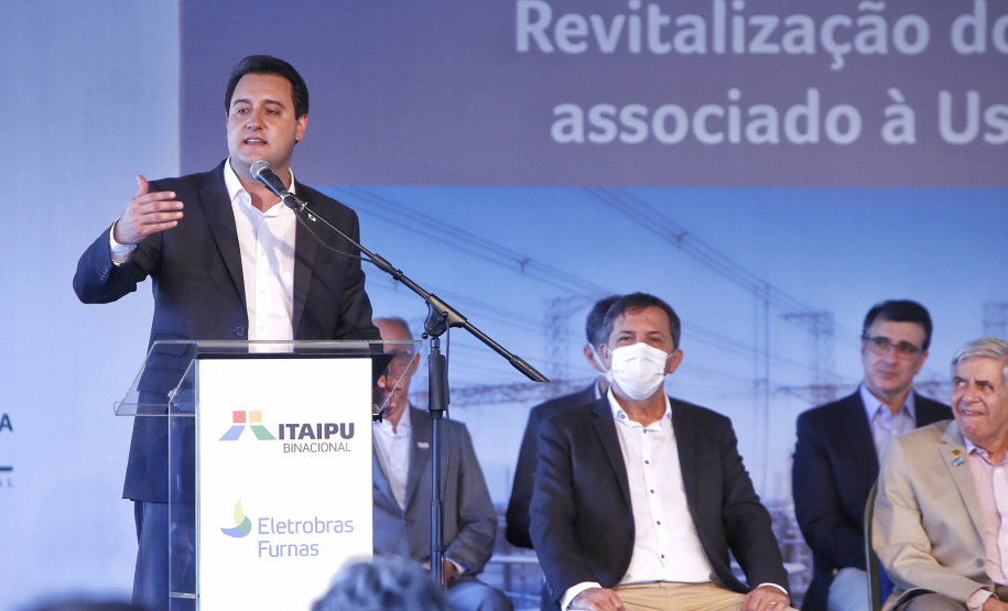 Governador Carlos Massa Ratinho Junior e presidente Jair Bolsonaro participam do evento de lançamento da revitalização do sistema elétrico de alta tensão de Furnas.   -  Foz do Iguaçu, 25/02/2021  - Foto Gilson Abreu/AEN