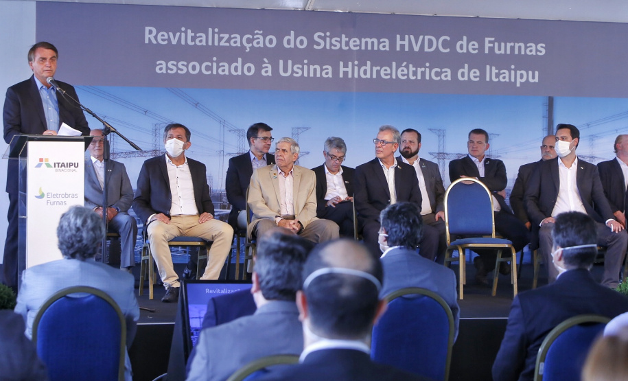 Governador Carlos Massa Ratinho Junior e presidente Jair Bolsonaro participam do evento de lançamento da revitalização do sistema elétrico de alta tensão de Furnas.   -  Foz do Iguaçu, 25/02/2021  - Foto Gilson Abreu/AEN