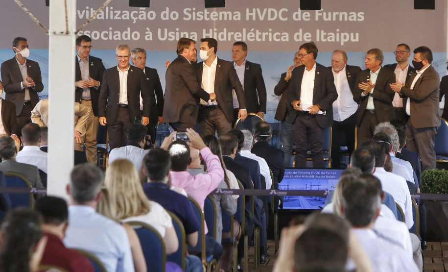 Governador Carlos Massa Ratinho Junior e presidente Jair Bolsonaro participam do evento de lançamento da revitalização do sistema elétrico de alta tensão de Furnas.   -  Foz do Iguaçu, 25/02/2021  - Foto Gilson Abreu/AEN